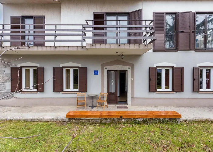 In With Private Sauna And Whirlpool Bathtube Apartment *