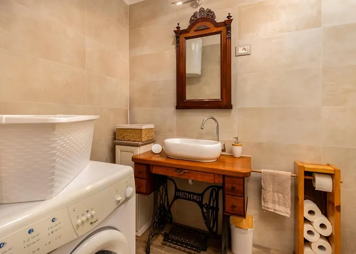 In With Private Sauna And Whirlpool Bathtube Apartment