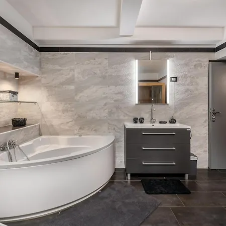 In With Private Sauna And Whirlpool Bathtube * Matulji